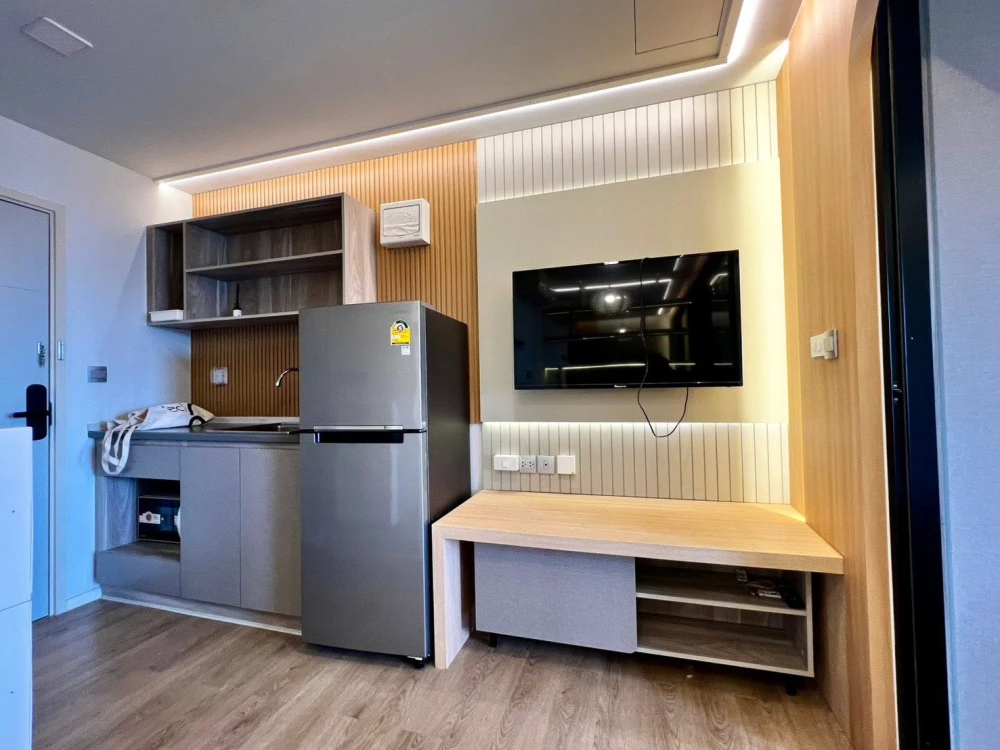 Kave TU condo for rent. Nice room with built-in furniture and a beautiful, unblocked view. Book now!