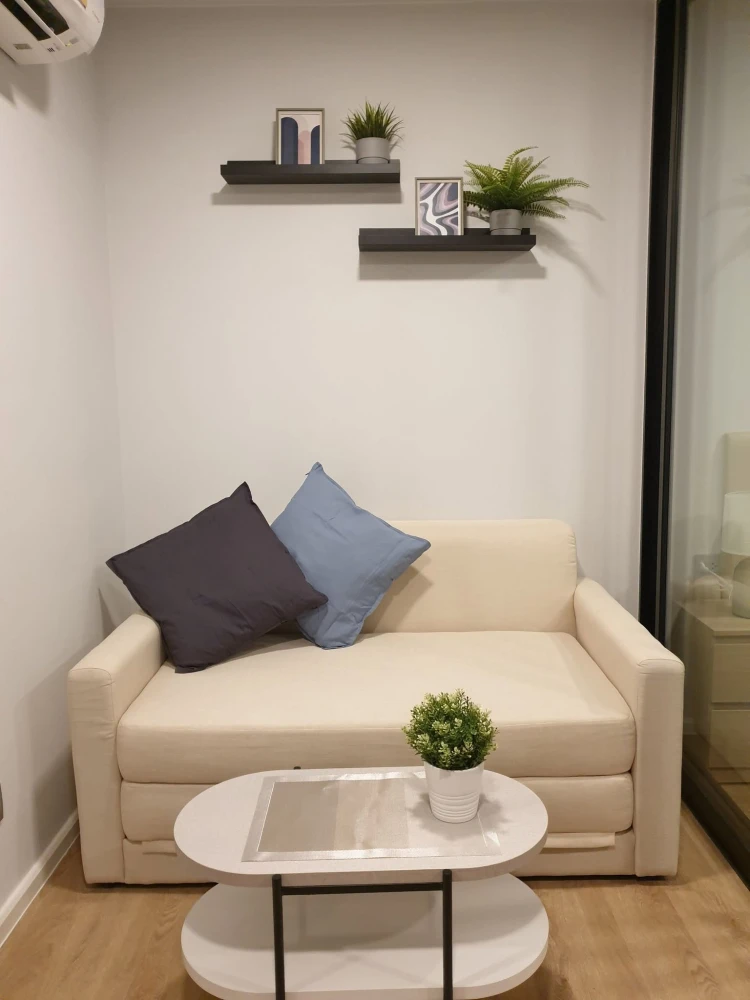 Kave TU condo for rent. Beautifully decorated in a minimalist style with full furnishings. Just bring your suitcase and move in!