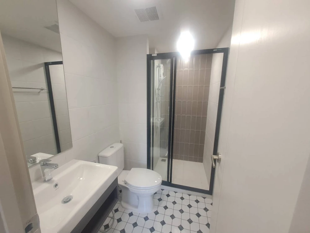 Kave Wonderland condo for rent, 4th floor, overlooking Chiang Rak Road. Book now, don't miss out!