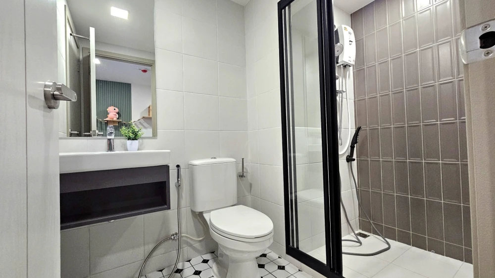 For rent: Kave Wonderland, 5th floor, pool view. Beautifully furnished and ready to move in. Book now!