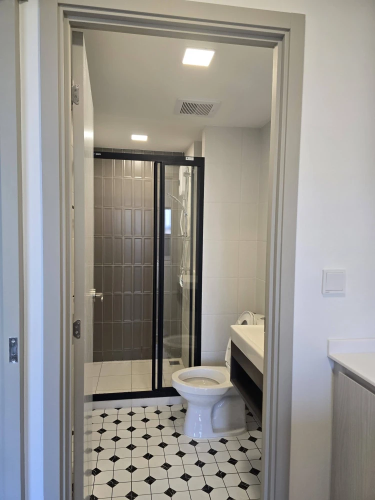 Kave Wonderland condo for rent, 5th floor. Nice room, fully furnished. Book now!