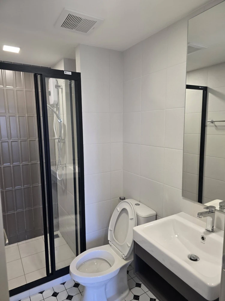 Kave Wonderland condo for rent, 5th floor. Nice room, fully furnished. Book now!