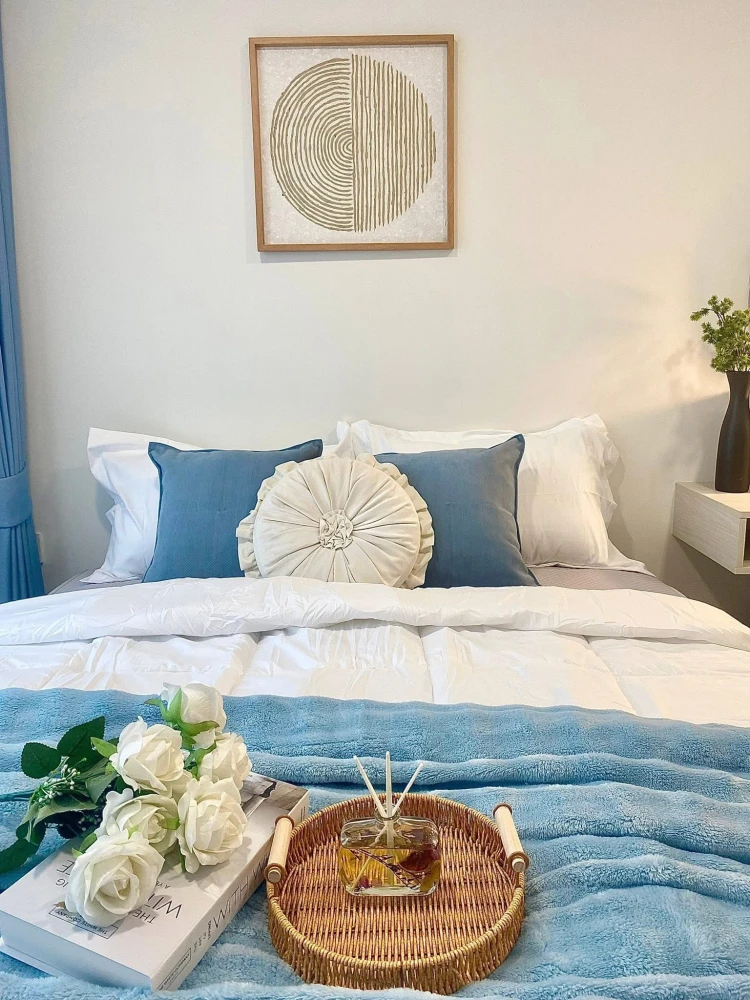 Kave Wonderland condo for rent, 8th floor. Beautifully decorated with a consistent color scheme and fully furnished. Book now!