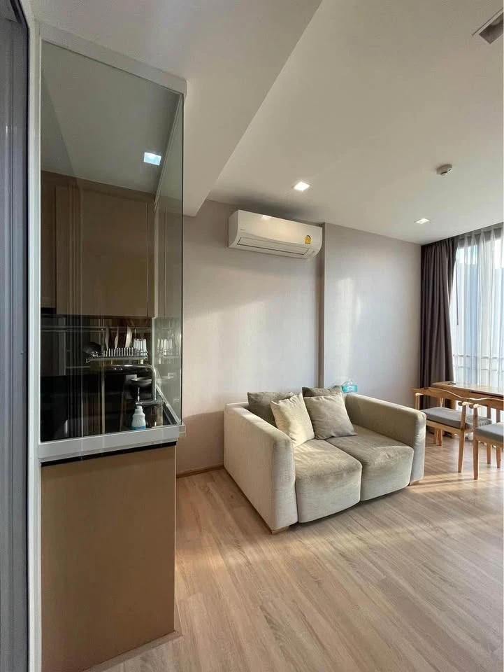 For rent: Kawa Haus On Nut 77, has built-in furniture, the whole room is complete, has complete electrical appliances. You will regret it if you miss