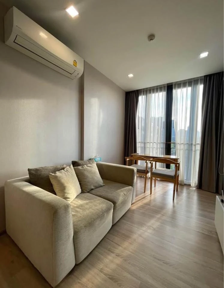 For rent: Kawa Haus On Nut 77, has built-in furniture, the whole room is complete, has complete electrical appliances. You will regret it if you miss