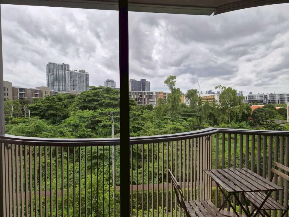 For rent: Kawa Haus On Nut, ready to move in, room with good glass, well-proportioned, hurry and reserve++