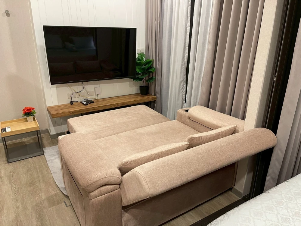 For rent: KEEN Centre Sriracha, 1 bedroom, 1 bathroom, decorated in a cool theme, comes with complete furniture. Reserve now!