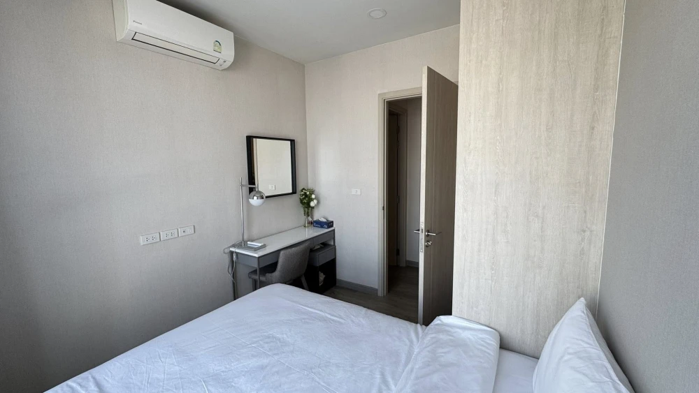 For rent: KEEN Centre Sriracha, ready-to-move-in unit, high floor, sea view, spacious and comfortable. Book now!