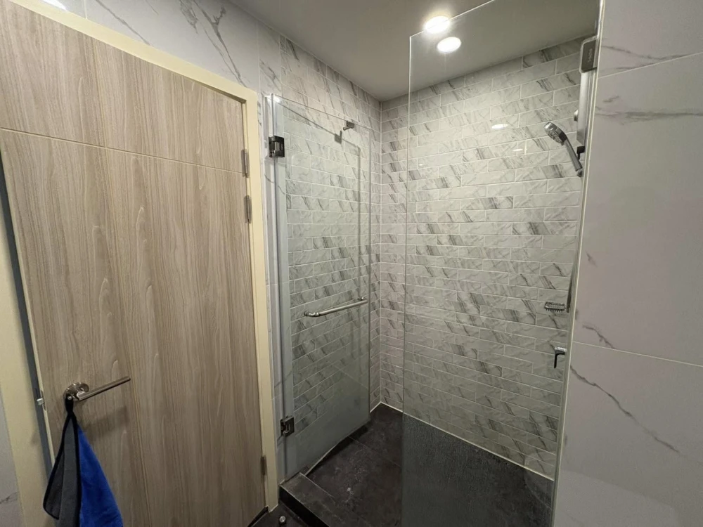 For rent: Ken Attitude Rattanathibet, a nice room, complete with furniture and appliances, good price, come and reserve now, don't miss out.