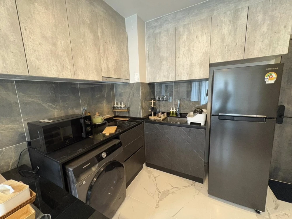 For rent: Ken Attitude Rattanathibet, a nice room, complete with furniture and appliances, good price, come and reserve now, don't miss out.