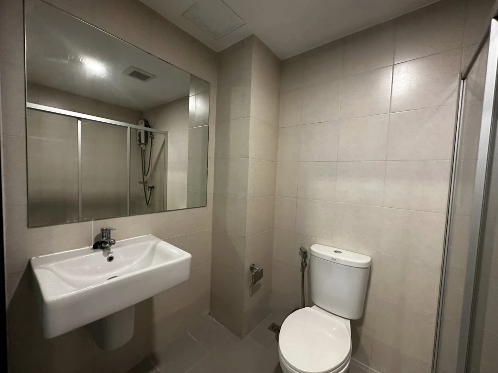 For rent: Kensington Laemchabang - Sriracha. Corner unit offering privacy, fully furnished, pool view. Don't miss out!