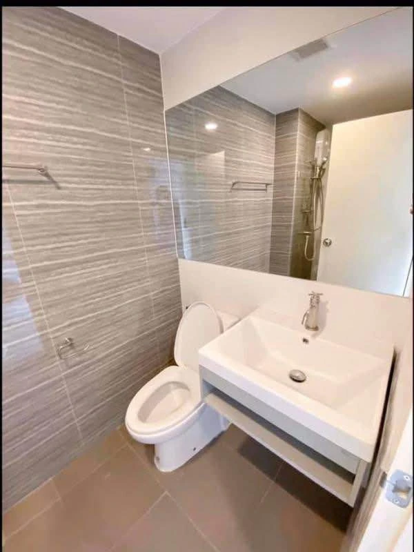 For rent: Kensington Phaholyothin 63, 3 rooms ready to move in, fully furnished + electrical appliances. Reserve now before you miss out!!