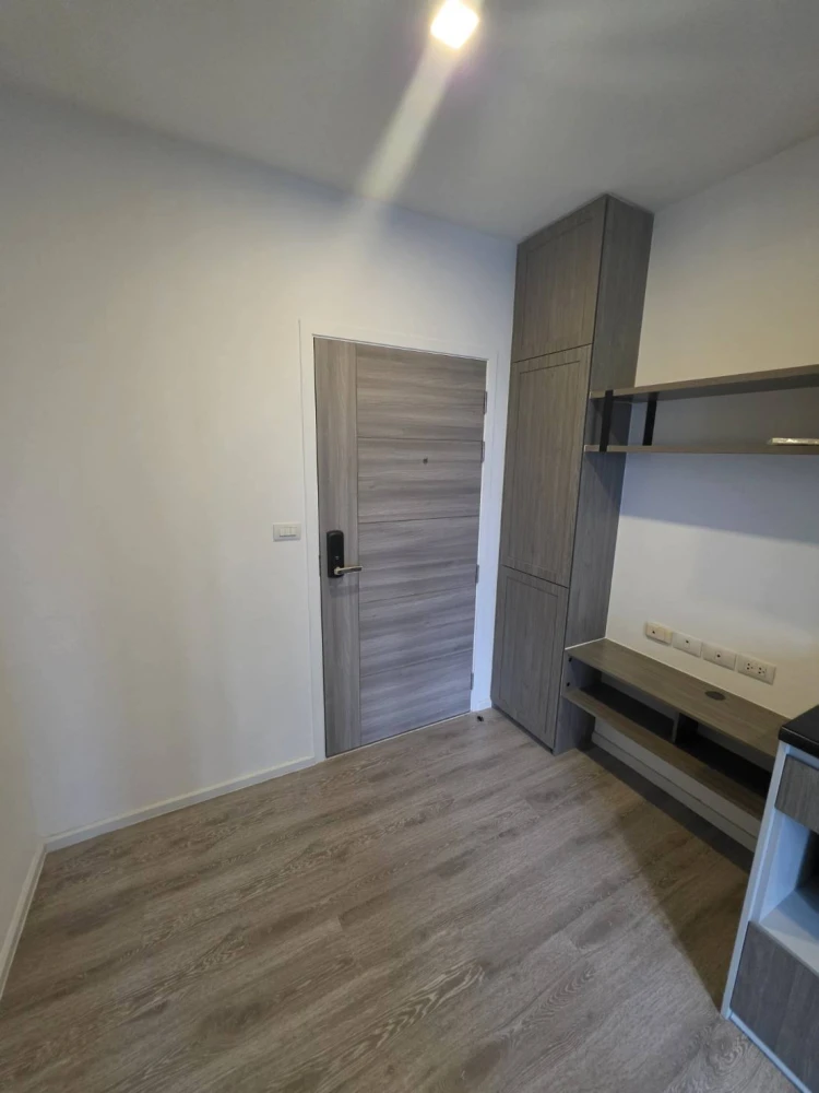 For rent: Kensington Sukhumvit-Theparak, high floor unit. Fully furnished and equipped with appliances. Affordable price. Book now!