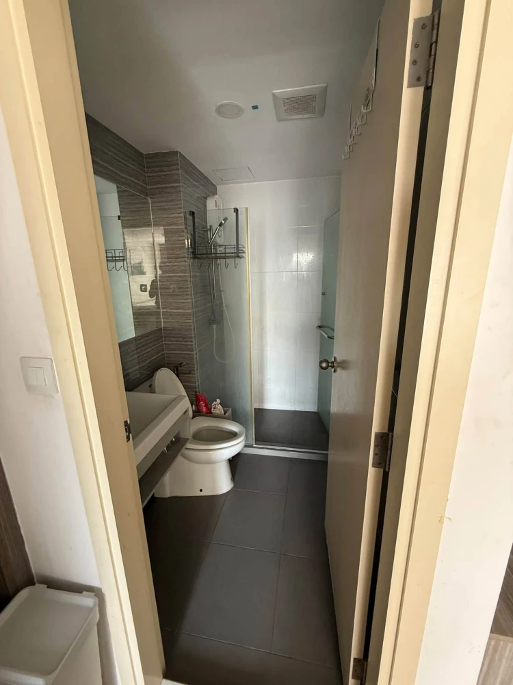 For Rent: Kensington Phahonyothin 63. A simply yet fully furnished, inviting unit—book now before it's gone!