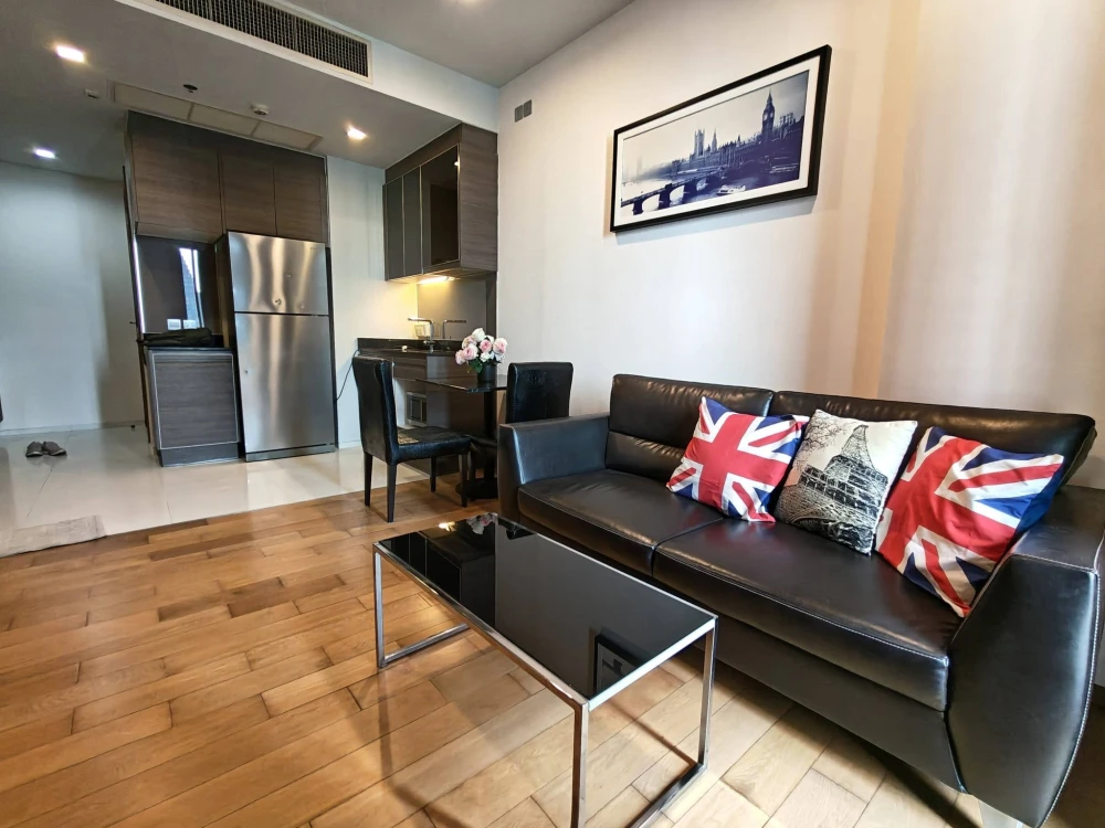 For rent: Keyne by Sansir, spacious room with ample living space, great view, privacy, and all amenities you need. Book now!