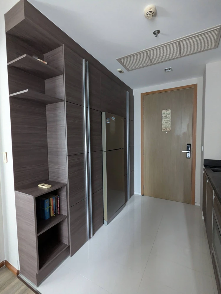 For rent: Keyne By Sansiri, 33 sq.m., 9th floor. A luxurious and comfortable condo near the BTS station. The best lifestyle in the heart of Bangkok.