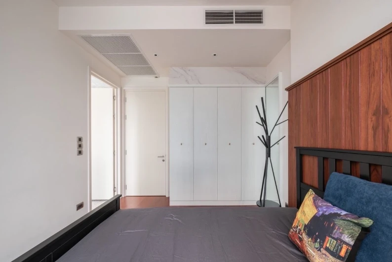 For rent: Khun by Yoo, 9th floor. Beautiful, fully furnished unit. Book now! Don't miss out!