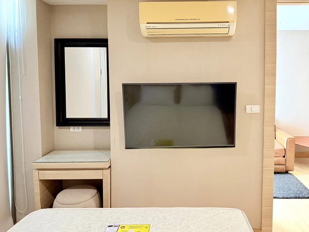 Klass Condo Silom for rent. Spacious and comfortable unit. Book now, don't miss out!
