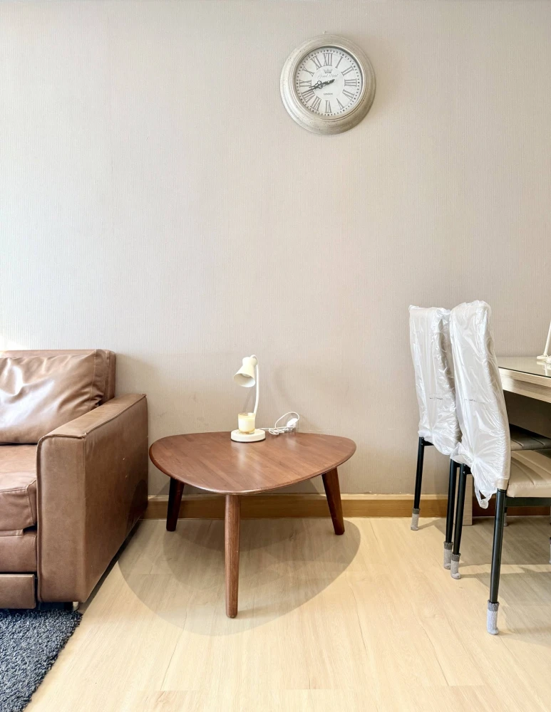 Klass Condo Silom for rent. Spacious and comfortable unit. Book now, don't miss out!