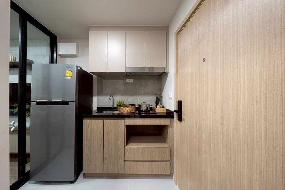 For rent: KLOS Ratchada 7, fully furnished, decorated in a minimal style, just bring your belongings and move in.