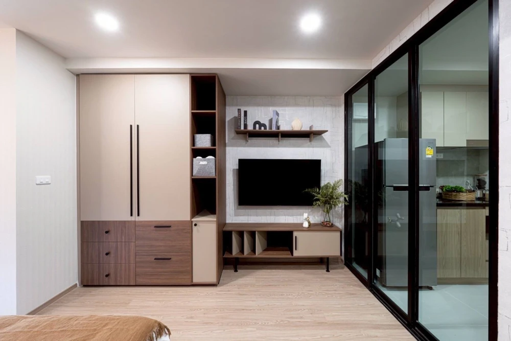 For rent: KLOS Ratchada 7, fully furnished, decorated in a minimal style, just bring your belongings and move in.