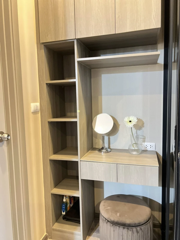 For rent: Knightbridge Prime Onnut, furnished room, ready to move in, well-built-in, great price, book now.