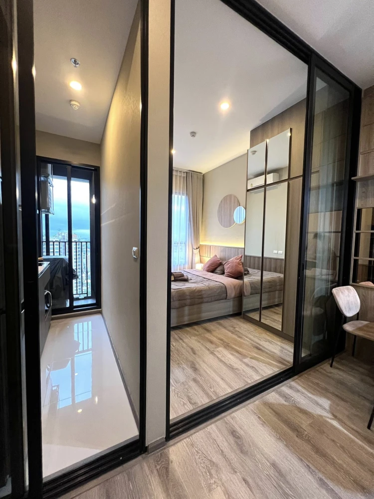 For rent: Knightbridge Prime Onnut, furnished room, ready to move in, well-built-in, great price, book now.