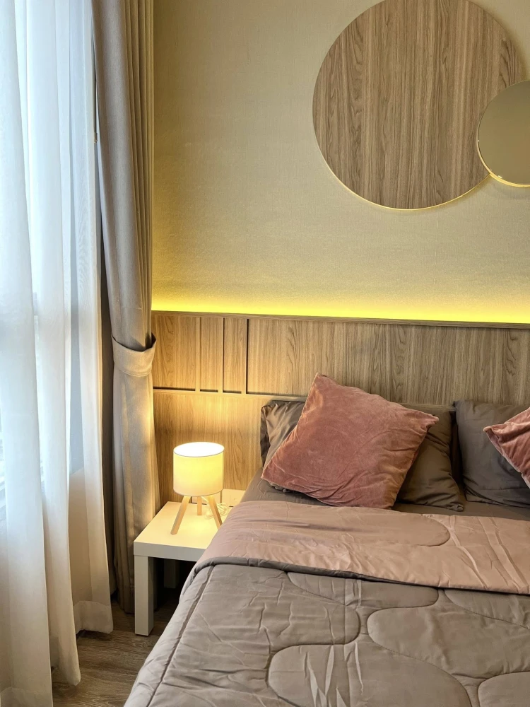 For rent: Knightbridge Prime Onnut, furnished room, ready to move in, well-built-in, great price, book now.