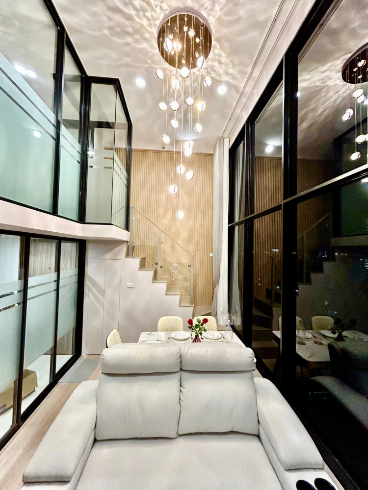 For rent: KnightsBridge Space Rama 4, 10th floor, corner unit, fully furnished, very livable. Book now!