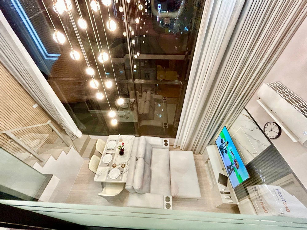 For rent: KnightsBridge Space Rama 4, 10th floor, corner unit, fully furnished, very livable. Book now!