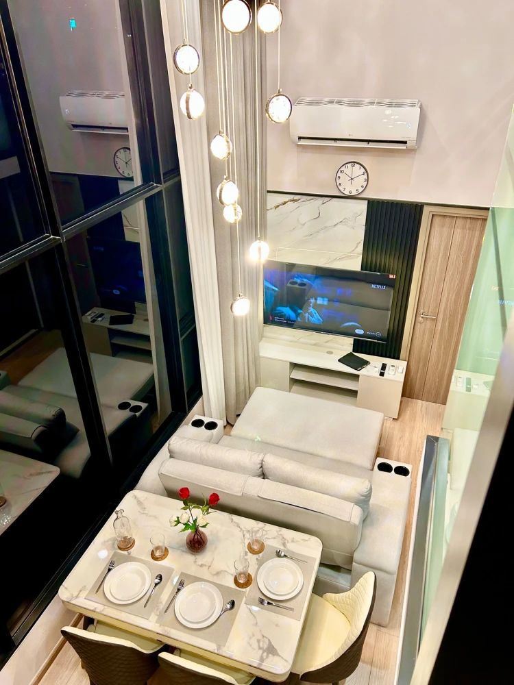 For rent: KnightsBridge Space Rama 4, 10th floor, corner unit, fully furnished, very livable. Book now!