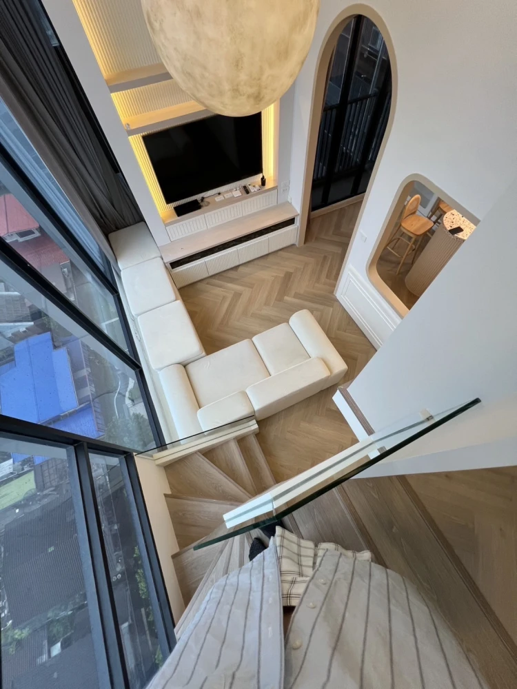 Knightbridge Space Ratchayothin for rent, spacious room with plenty of usable space. Hurry and reserve now, don't delay.