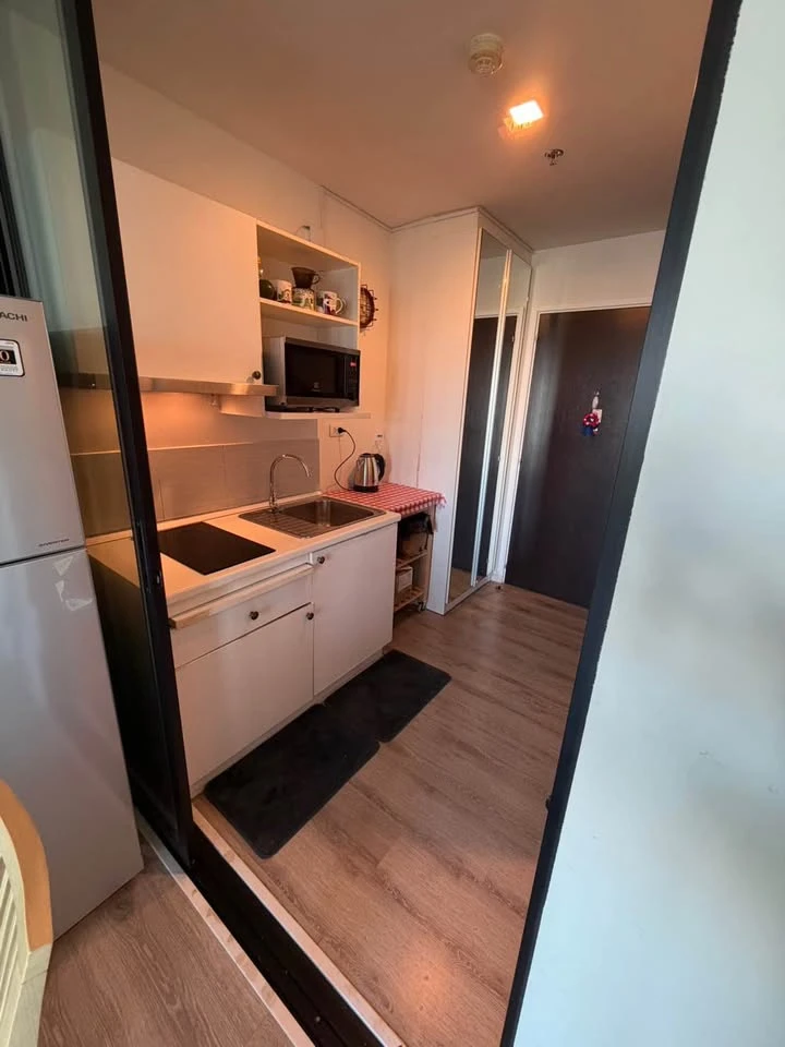 For rent: Knightsbridge Bearing Sukhumvit 107. Spacious room with ample usable space. Don't miss out!