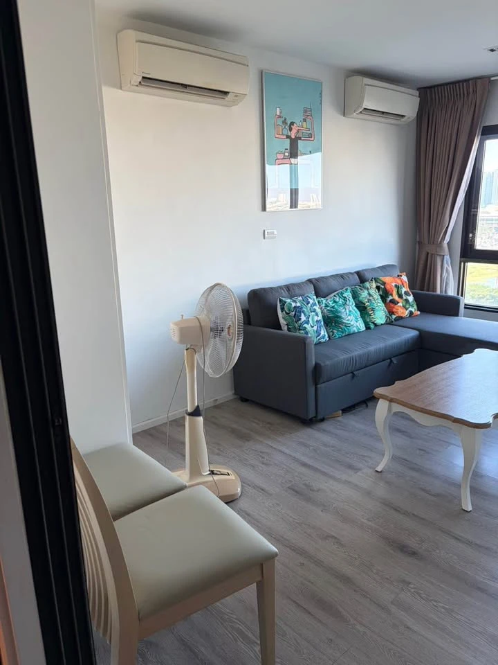 For rent: Knightsbridge Bearing Sukhumvit 107. Spacious room with ample usable space. Don't miss out!