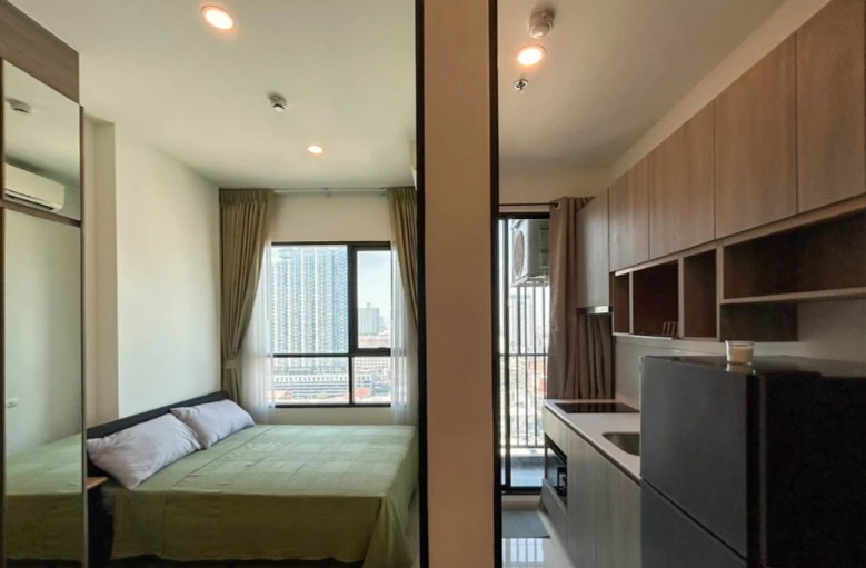 For rent: Knightsbridge Collage Ramkhamhaeng, 17th floor, fully furnished, very livable. Book now!