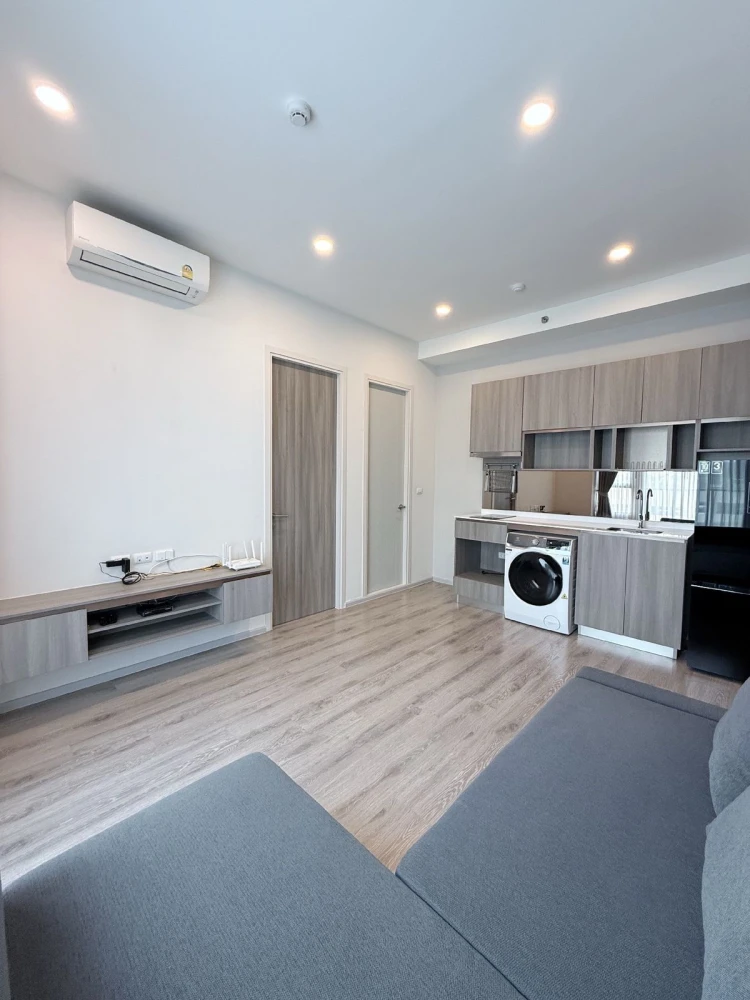 For rent: Knightsbridge Collage Ramkhamhaeng, 4th floor, nice room, fully furnished, reserve now!