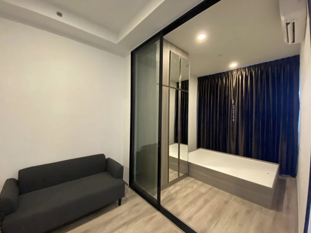 For sale/rent: Knightsbridge Kaset Society. Nice unit with city view, fully furnished and equipped. Book now!