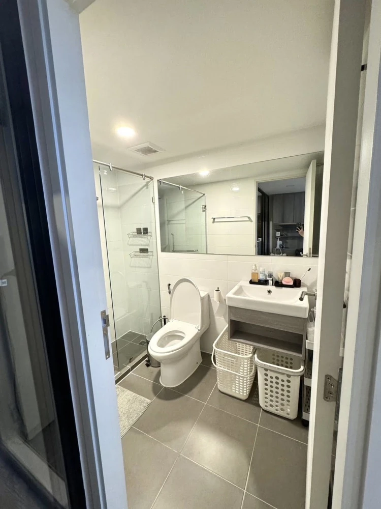 For rent: Knightsbridge Kaset Society, high ceiling room, airy, lots of usable space, complete facilities, hurry and book now!