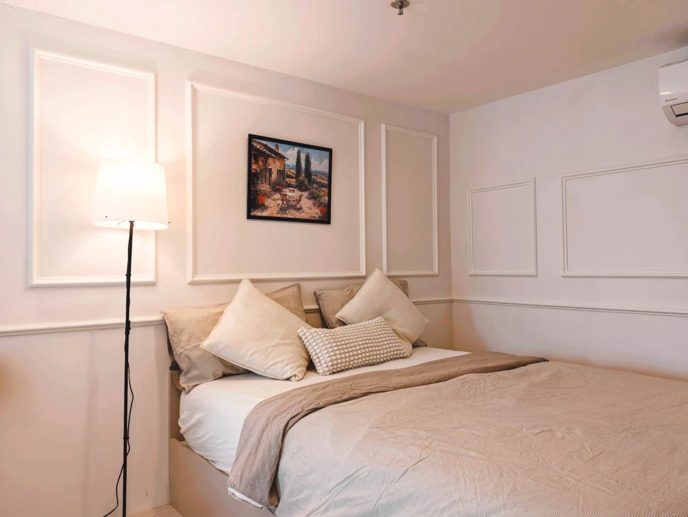 For rent: Knightsbridge Phaholyothin-Interchange Duplex, double volume ceiling, fully furnished. Book now!