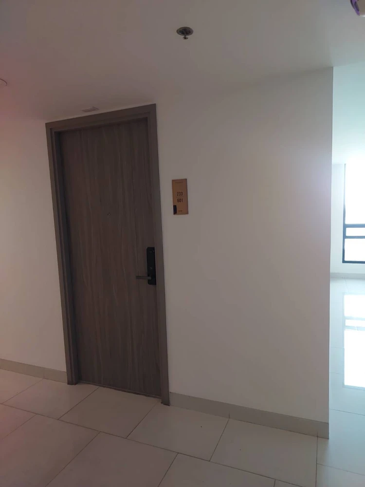 For rent: Knightsbridge Phaholyothin-Interchange, 11th floor, nice, fully furnished unit. Book now!