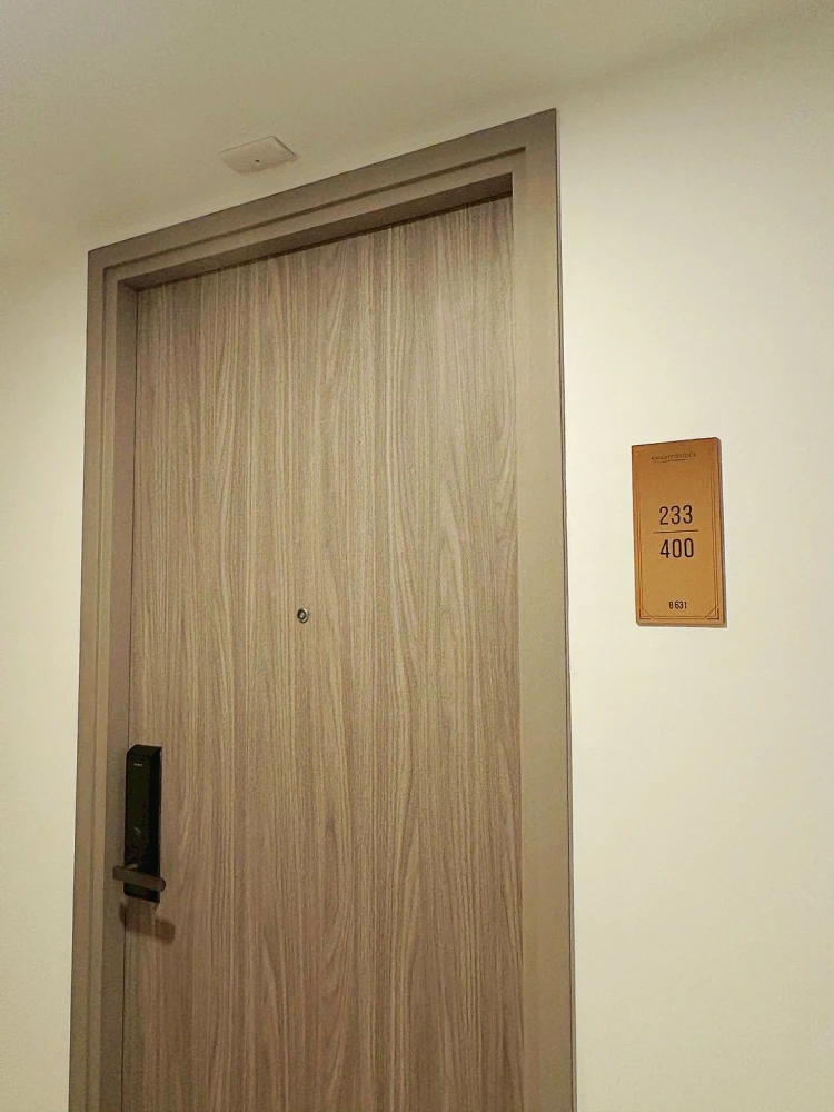 For rent: Knightsbridge Phaholyothin-Interchange, Building B, 6th floor, wallpaper all over the room, hurry and grab it now!