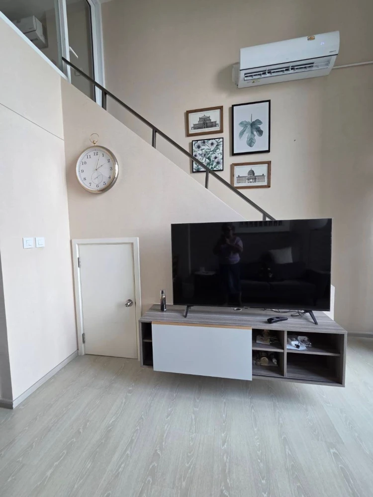 For rent: Knightsbridge Phaholyothin-Interchange, Duplex room, 14th floor, beautiful view, fully furnished, reserve now.