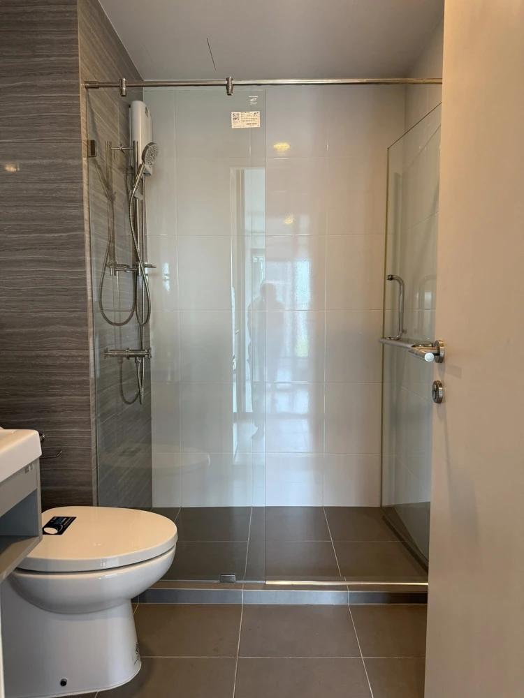 Knightsbridge Phaholyothin-Interchange for rent, a lovely room with complete furniture and appliances. Hurry and reserve now!