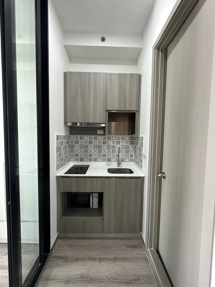 For rent: KnightsBridge Prime On-Nut, 1 bedroom, 1 bathroom. Great location, convenient transportation. Don't miss out!