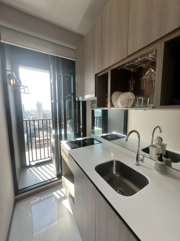 For rent: Knightsbridge Prime On-nut, 27th floor. Stunning city views. Fully furnished with all appliances. Don't miss out!