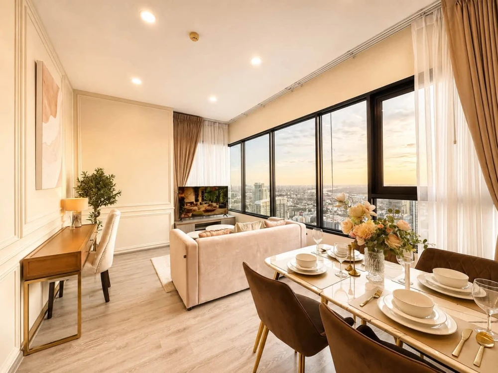 For rent: Knightsbridge Prime On-nut. Spacious room with well-divided spaces, city/Bang Krachao river view, and natural light. Reservation required.
