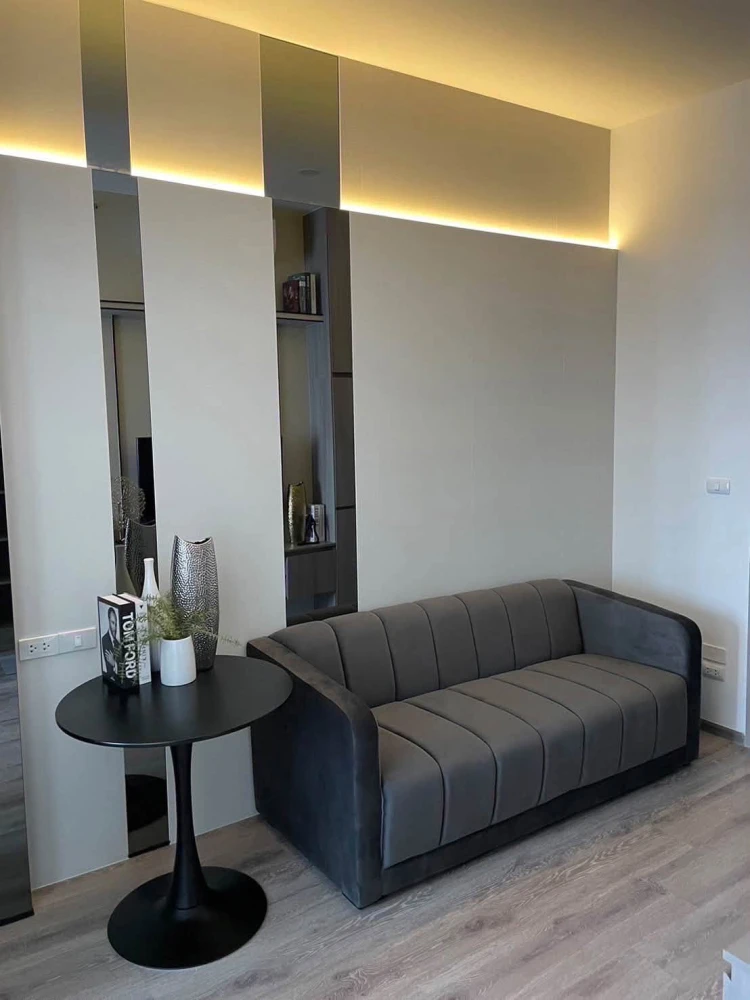 For Rent: KnightsBridge Prime On-Nut. Located on a very high floor with a stunning view. Fully furnished with built-in furniture throughout. Book now!