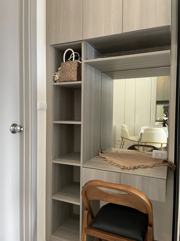 For rent, KnightsBridge Prime On-Nut, elegant decorated room, looks expensive, full built-in You must not miss it.