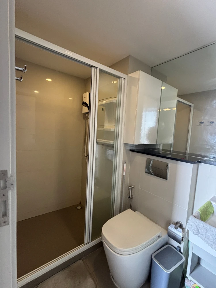 For rent: KnightsBridge Prime Sathorn, 40th floor, fully furnished, nice room, reserve now, hurry!