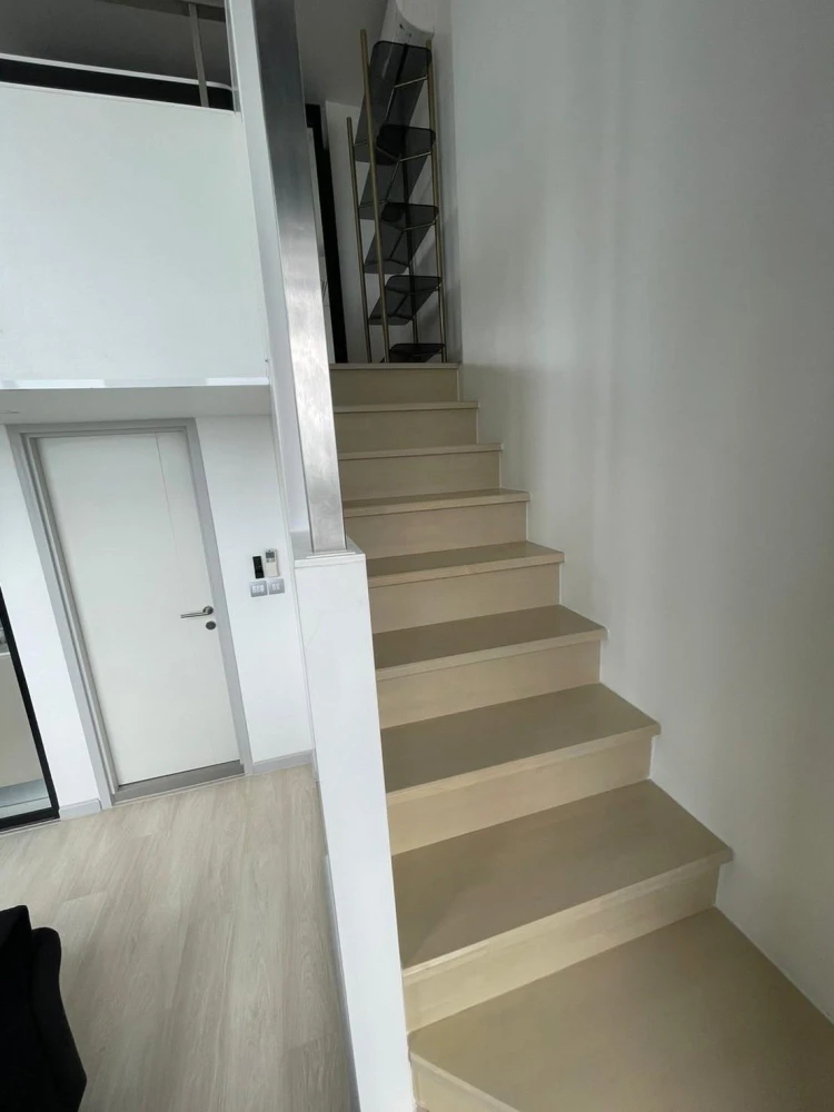 For rent: KnightsBridge Prime Sathorn, high floor, stunning view of the Chao Phraya River and Bang Krachao. Fully furnished with premium furniture and
